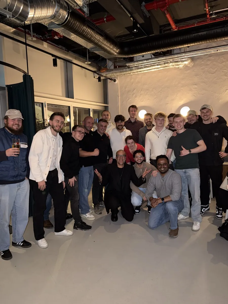 Gruppenfoto der Teilnehmer